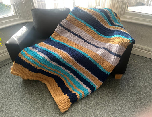 Handmade chunky knit blanket