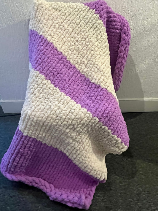 Handmade chunky knit blanket