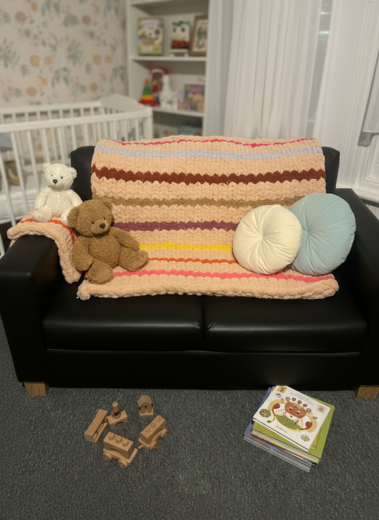 Handmade chunky knit toddler blanket 90x90cm