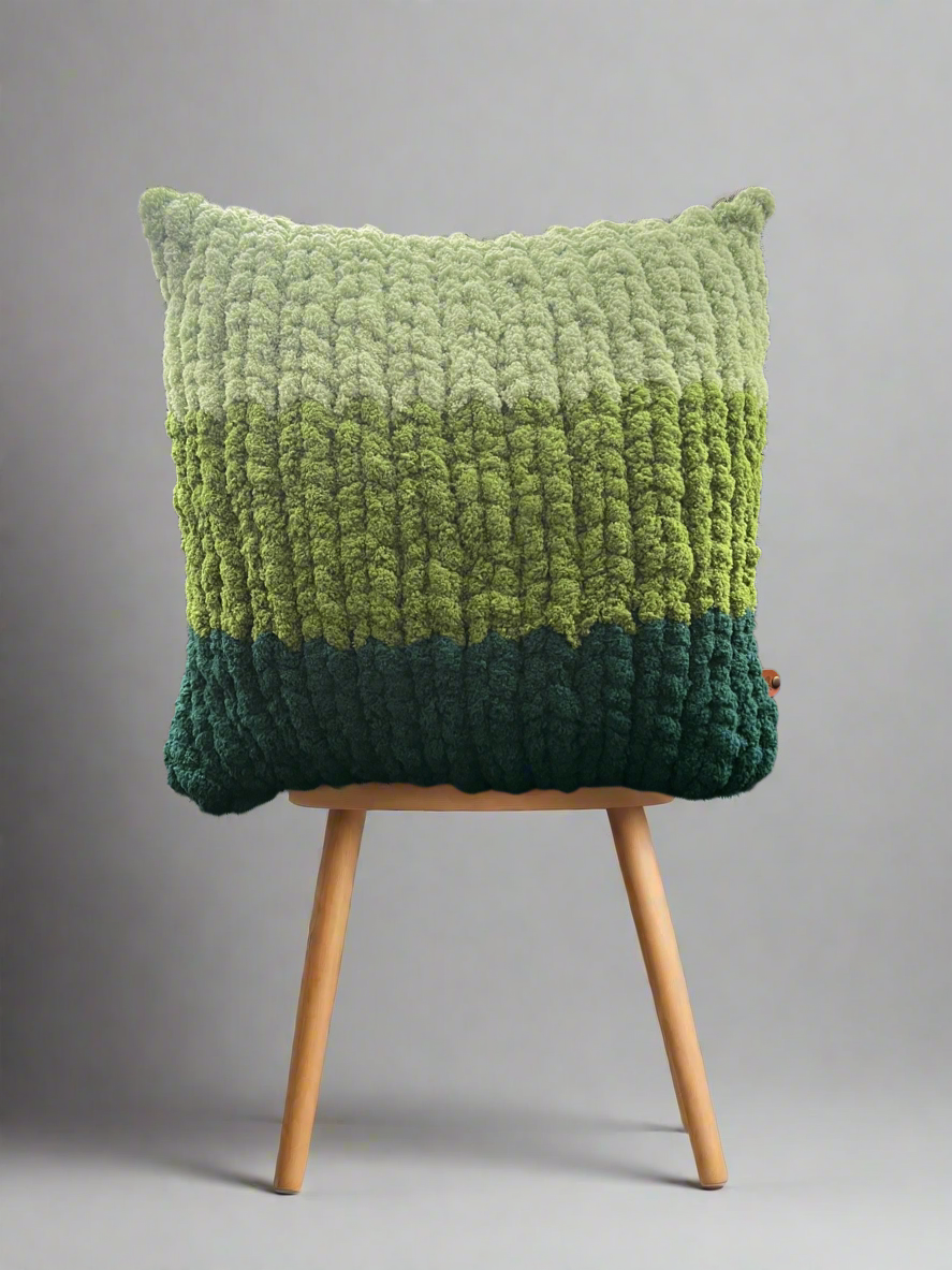 Handmade chunky knit cushion 40x40cm