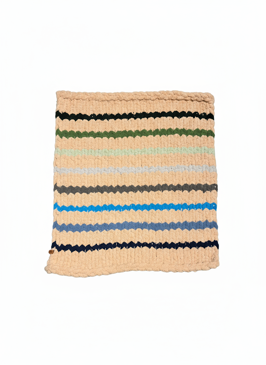 Handmade chunky knit toddler blanket 85x95cm