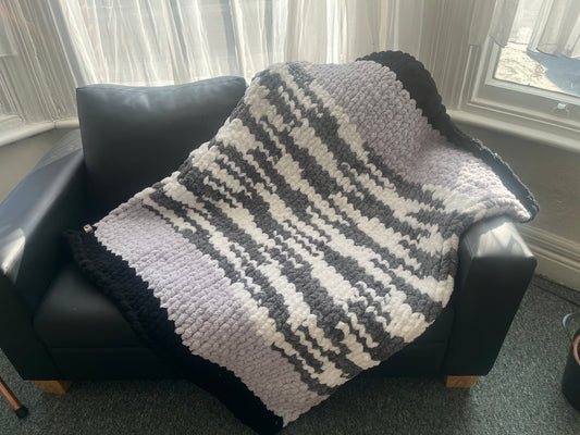 Handmade chunky knit children’s blanket