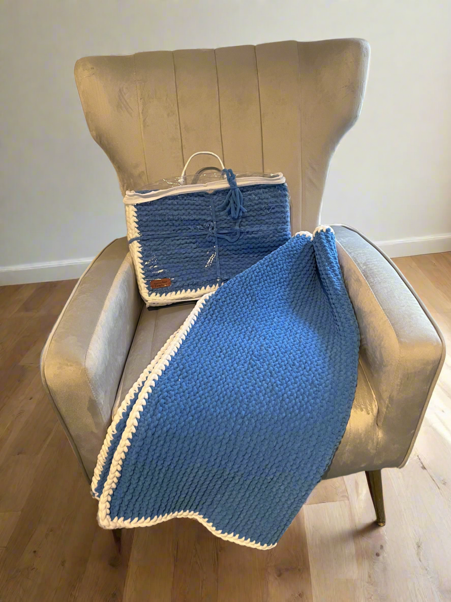 Blue baby blanket 79x79cm