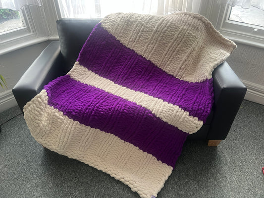 Handmade chunky knit blanket