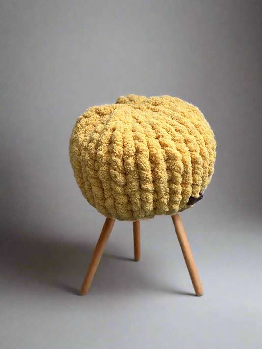 Handmade chunky knit round Cushion 40x40cm