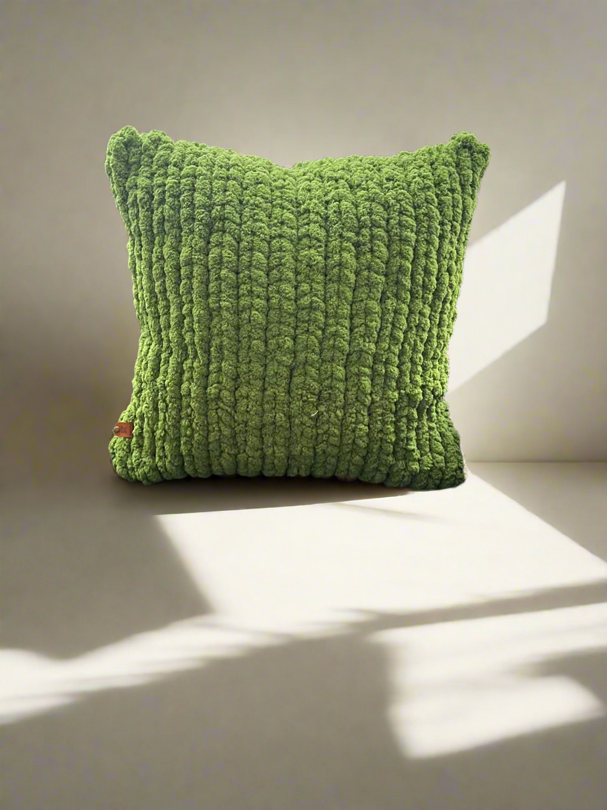 Handmade chunky knit Cushion 40x40cm