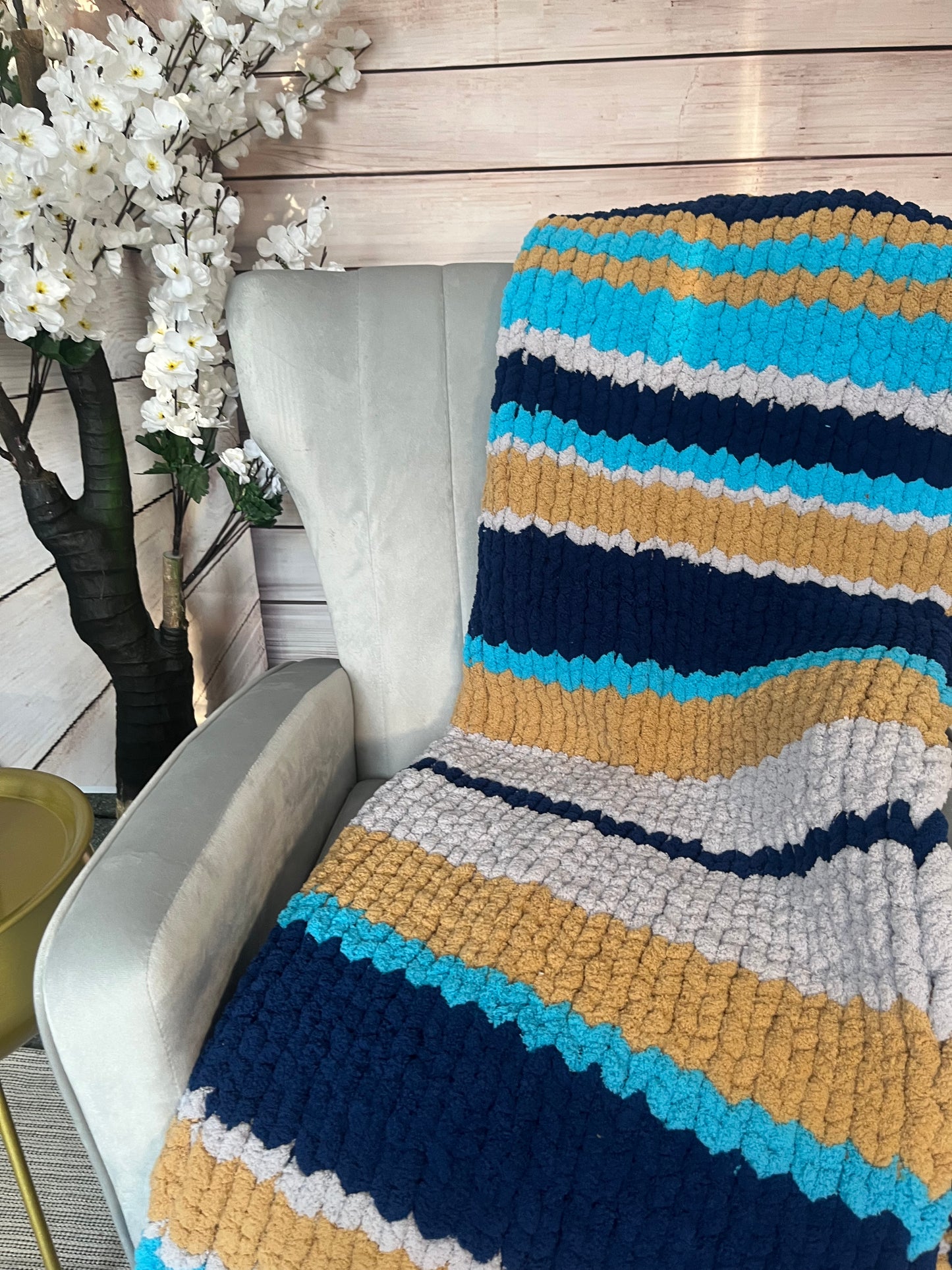 Handmade chunky knit blanket